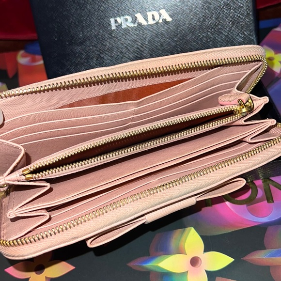 Authentic Prada long zip around bow wallet - Picture 2 of 15